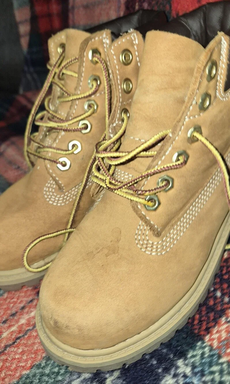 Classic Wheat Timberland Boots Size 13k Like New!!!